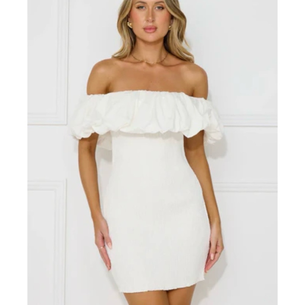NWT Hello Molly Island Breeze Ruffle Off Shoulder Mini Dress Size S/4 White